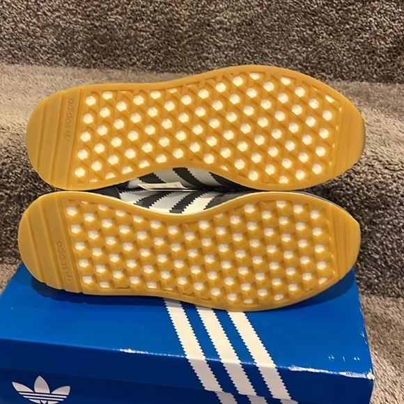 Adidas I-5923 Iniki Shoes Sneakers D97345 new grey white Mens sizes - Picture 11 of 13